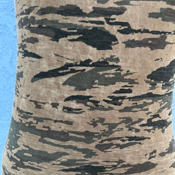 J Brand Women's Small Camo Tee Tree Print Camouflage T-shirt - Picture 6 of 7